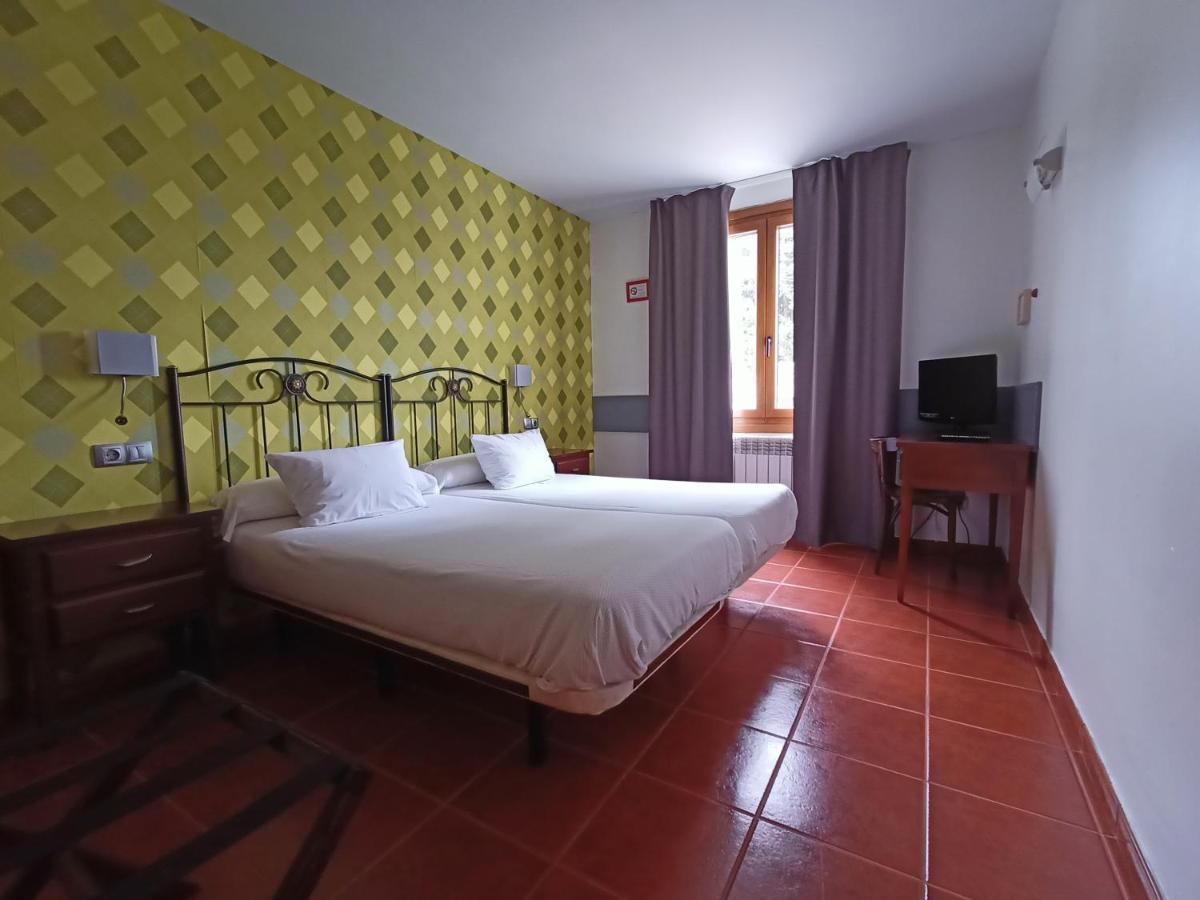 Hotel Rural Cuartamenteru Poo De Llanes Eksteriør bilde