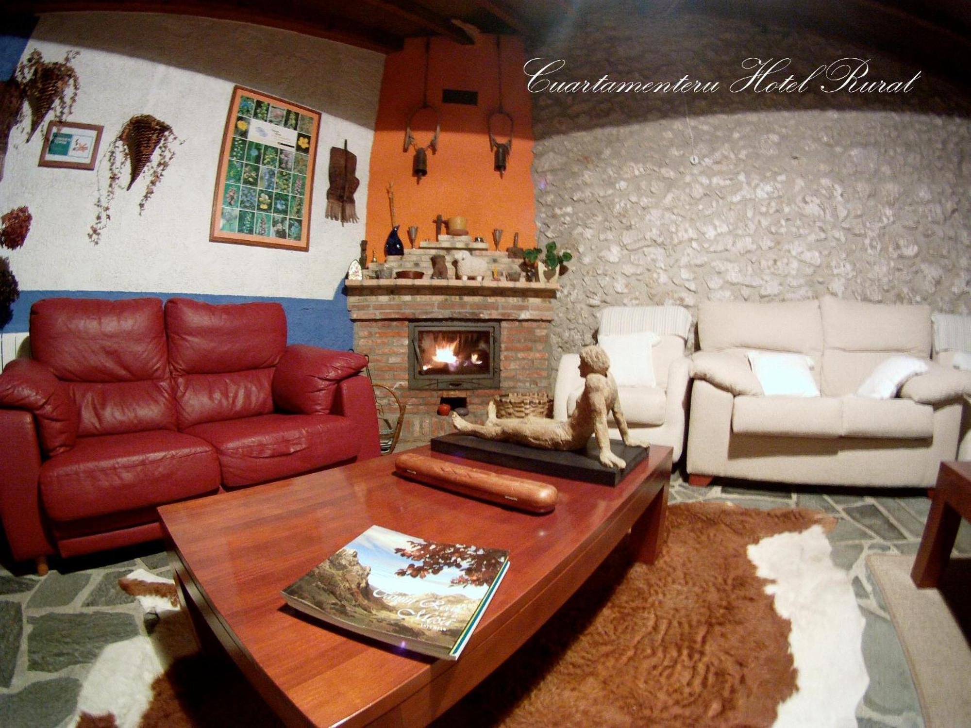 Hotel Rural Cuartamenteru Poo De Llanes Eksteriør bilde