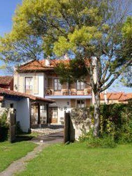Hotel Rural Cuartamenteru Poo De Llanes Eksteriør bilde