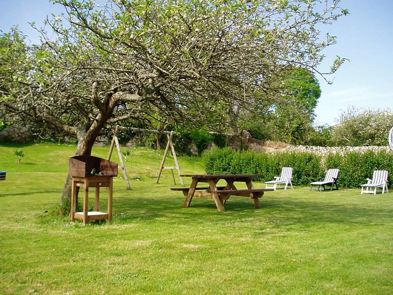 Hotel Rural Cuartamenteru Poo De Llanes Eksteriør bilde