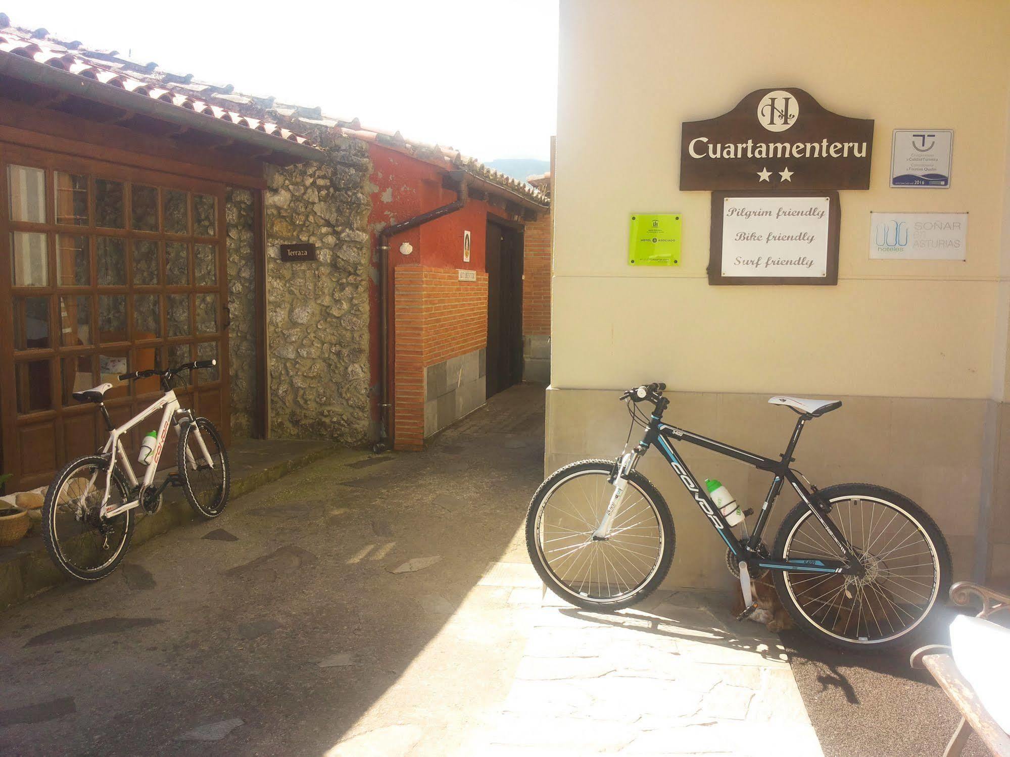 Hotel Rural Cuartamenteru Poo De Llanes Eksteriør bilde
